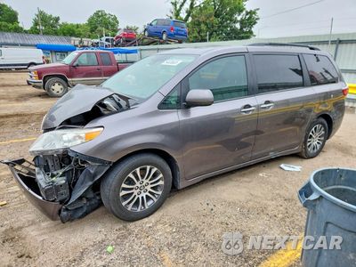 2020 TOYOTA SIENNA XLE 8-PASSENGER 5TDYZ3DC3LS027709 - główne zdjęcie licytacji z USA - miniatura