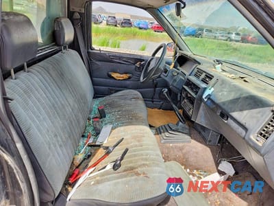 Zdjęcie 10 z 12 samochodu: 1993 NISSAN TRUCK SHORT WHEELBASE VIN:1N6SD11S9PC335900 - miniatura