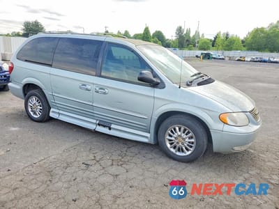 Czwarte zdjęcie samochodu z boku: 2002 CHRYSLER TOWN & COUNTRY LIMITED VIN:2C8GP64L82R550488 - miniatura