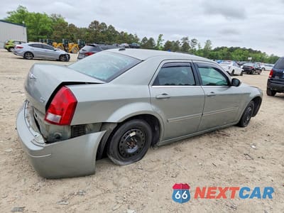 Trzecie zdjęcie samochodu z tyłu: 2005 CHRYSLER 300 TOURING VIN:2C3JA53GX5H667981 - miniatura