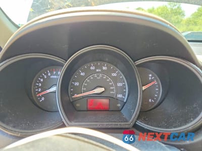 Zdjęcie 9 z 12 samochodu: 2013 KIA RIO LX VIN:KNADM4A34D6268099 - miniatura