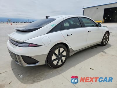 Trzecie zdjęcie samochodu z tyłu: 2024 HYUNDAI IONIQ 6 SE VIN:KMHM24AA7RA071922 - miniatura