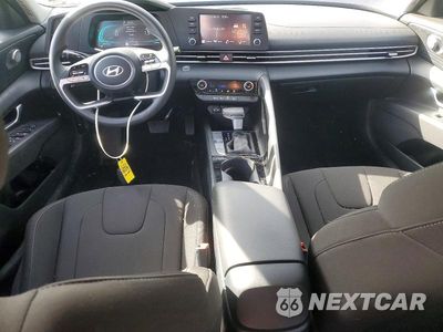 Zdjęcie 8 z 12 samochodu: 2025 HYUNDAI ELANTRA HYBRID BLUE VIN:KMHLM4DJ1SU159550 - miniatura