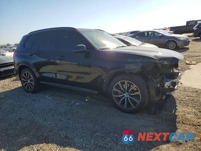Czwarte zdjęcie samochodu z boku: 2019 BMW X5 XDRIVE50I VIN:5UXJU2C5XKLN66274 - miniatura