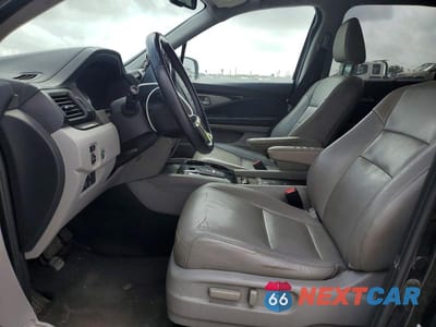 Zdjęcie 7 z 12 samochodu: 2016 HONDA PILOT TOURING VIN:5FNYF6H99GB115148 - miniatura