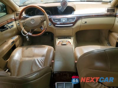 Zdjęcie 8 z 12 samochodu: 2008 MERCEDES-BENZ S 550 VIN:WDDNG71X08A236651 - miniatura
