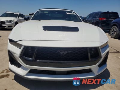 Piąte zdjęcie samochodu w środku: 2025 FORD MUSTANG GT VIN:1FAGP8FF9S5125966 - miniatura