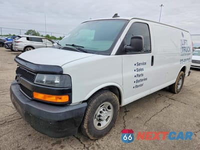 2018 CHEVROLET EXPRESS G2500 1GCWGAFGXJ1337111 - główne zdjęcie licytacji z USA - miniatura