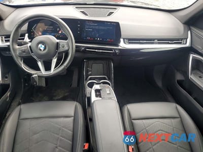 Zdjęcie 8 z 12 samochodu: 2025 BMW X1 XDRIVE28I VIN:WBX73EF08S5107820 - miniatura