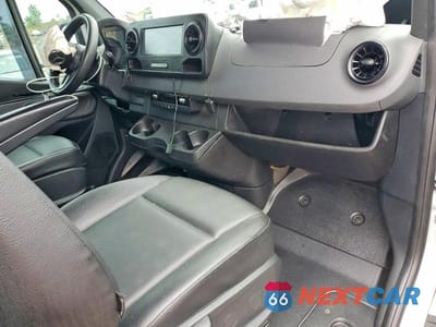 Zdjęcie 8 z 13 samochodu: 2021 MERCEDES-BENZ SPRINTER 2500 VIN:W1Y4EDHY6MT069926 - miniatura