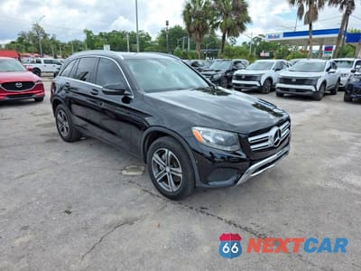 2017 MERCEDES-BENZ GLC 300 WDC0G4JB4HF182047 - główne zdjęcie licytacji z USA - miniatura