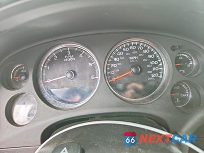 Zdjęcie 9 z 14 samochodu: 2013 CHEVROLET SUBURBAN C1500 LS VIN:1GNSCHE03DR376840 - miniatura