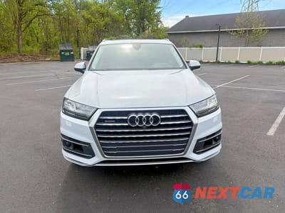 Piąte zdjęcie samochodu w środku: 2018 AUDI Q7 PRESTIGE VIN:WA1VAAF79JD035539 - miniatura