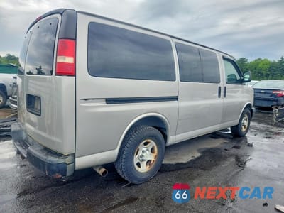 Trzecie zdjęcie samochodu z tyłu: 2008 CHEVROLET EXPRESS G1500 VIN:1GNFH154181206722 - miniatura
