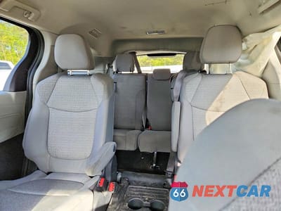 Zdjęcie 10 z 13 samochodu: 2023 TOYOTA SIENNA LE VIN:5TDKSKFC8PS079280 - miniatura