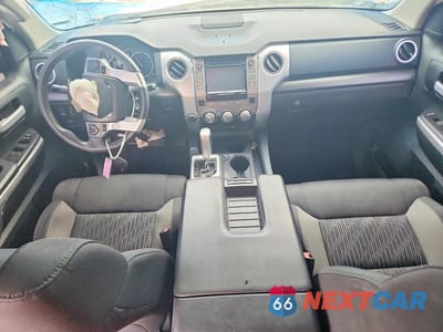 Zdjęcie 8 z 12 samochodu: 2017 TOYOTA TUNDRA SR5 VIN:5TFDW5F10HX659860 - miniatura