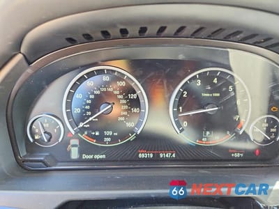 Zdjęcie 9 z 13 samochodu: 2015 BMW X5 XDRIVE50I VIN:5UXKR6C55F0J74856 - miniatura