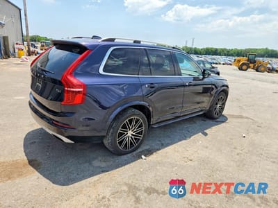 Trzecie zdjęcie samochodu z tyłu: 2016 VOLVO XC90 T6 VIN:YV4A22PK0G1021711 - miniatura