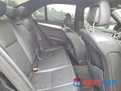 Zdjęcie 10 z 12 samochodu: 2013 MERCEDES-BENZ C 250 VIN:WDDGF4HB3DA783430 - miniatura