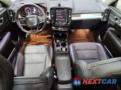 Zdjęcie 8 z 14 samochodu: 2020 VOLVO XC40 T5 MOMENTUM VIN:YV4162UK1L2288336 - miniatura