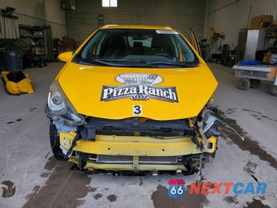 Piąte zdjęcie samochodu w środku: 2016 TOYOTA PRIUS VIN:JTDKDTB39G1137545 - miniatura