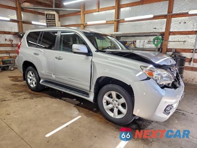Czwarte zdjęcie samochodu z boku: 2012 LEXUS GX 460 VIN:JTJBM7FX2C5049389 - miniatura