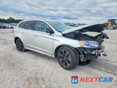 Czwarte zdjęcie samochodu z boku: 2017 VOLVO XC60 T5 DYNAMIC VIN:YV440MDR5H2226159 - miniatura