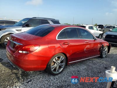 Trzecie zdjęcie samochodu z tyłu: 2018 MERCEDES-BENZ C 300 VIN:55SWF4JB6JU255172 - miniatura
