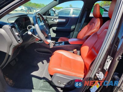 Zdjęcie 7 z 13 samochodu: 2019 VOLVO XC40 T5 MOMENTUM VIN:YV4162XZ1K2014271 - miniatura