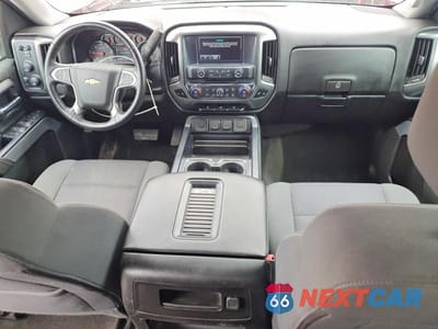 Zdjęcie 8 z 12 samochodu: 2018 CHEVROLET SILVERADO K1500 LT VIN:3GCUKREC1JG425680 - miniatura