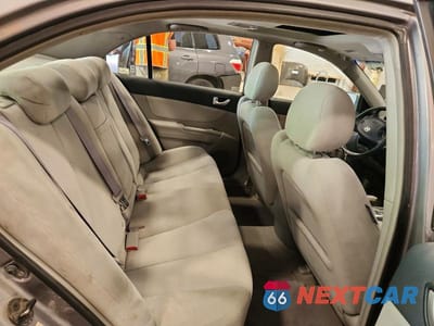 Zdjęcie 10 z 12 samochodu: 2008 HYUNDAI SONATA GLS VIN:5NPET46C28H339864 - miniatura