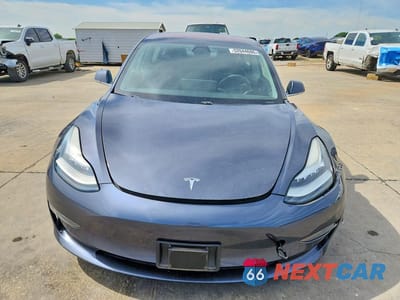 Piąte zdjęcie samochodu w środku: 2019 TESLA MODEL 3 VIN:5YJ3E1EA9KF300808 - miniatura