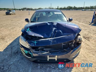 Piąte zdjęcie samochodu w środku: 2016 VOLVO S60 PREMIER VIN:YV126MFK2G2410413 - miniatura