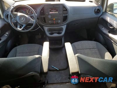 Zdjęcie 8 z 13 samochodu: 2020 MERCEDES-BENZ METRIS VIN:W1YV0BEY7L3714206 - miniatura