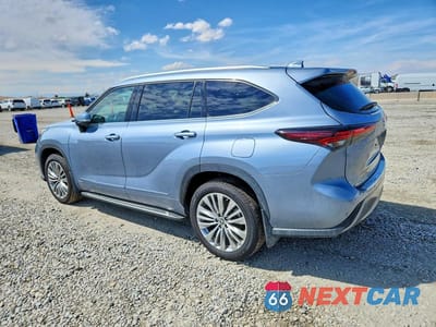 Drugie zdjęcie samochodu z przodu: 2024 TOYOTA HIGHLANDER HYBRID PLATINUM VIN:5TDEBRCH2RS606979 - miniatura