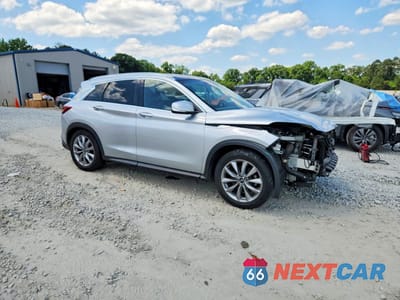 Czwarte zdjęcie samochodu z boku: 2020 INFINITI QX50 LUXE VIN:3PCAJ5M18LF104713 - miniatura
