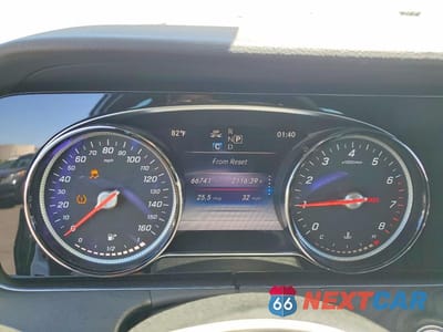 Zdjęcie 9 z 12 samochodu: 2019 MERCEDES-BENZ E 300 VIN:WDDZF4JBXKA592975 - miniatura