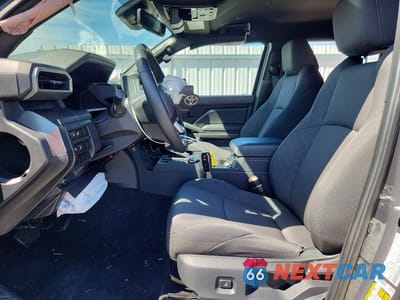 Zdjęcie 7 z 12 samochodu: 2025 TOYOTA TACOMA SR5 VIN:3TMLB5JN6SM092651 - miniatura