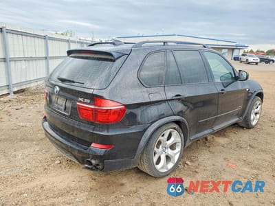 Trzecie zdjęcie samochodu z tyłu: 2012 BMW X5 VIN:5UXZV4C5XCL766259 - miniatura