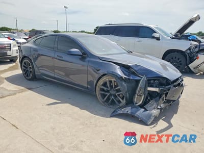 Czwarte zdjęcie samochodu z boku: 2022 TESLA MODEL S VIN:5YJSA1E58NF488106 - miniatura