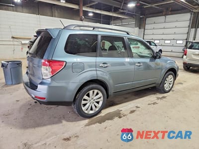 Trzecie zdjęcie samochodu z tyłu: 2012 SUBARU FORESTER PREMIER VIN:JF2SHADC4CH465870 - miniatura