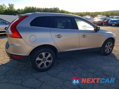 Trzecie zdjęcie samochodu z tyłu: 2013 VOLVO XC60 3.2 VIN:YV4952DZ0D2415789 - miniatura