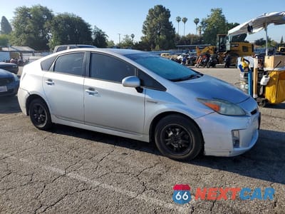Czwarte zdjęcie samochodu z boku: 2010 TOYOTA PRIUS III VIN:JTDKN3DU0A1018311 - miniatura