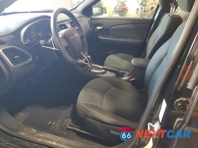 Zdjęcie 7 z 12 samochodu: 2012 CHRYSLER 200 LX VIN:1C3CCBABXCN125583 - miniatura