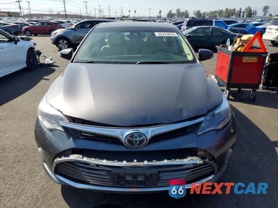 Piąte zdjęcie samochodu w środku: 2016 TOYOTA AVALON LIMITED VIN:4T1BK1EB9GU216740 - miniatura