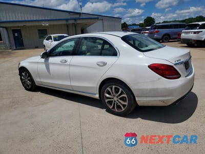 Drugie zdjęcie samochodu z przodu: 2015 MERCEDES-BENZ C 300 4MATIC VIN:55SWF4KB2FU027725 - miniatura