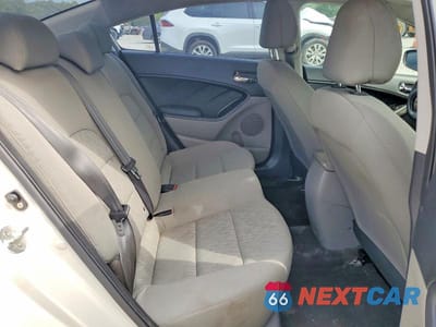 Zdjęcie 10 z 12 samochodu: 2015 KIA FORTE LX VIN:KNAFK4A63F5312580 - miniatura