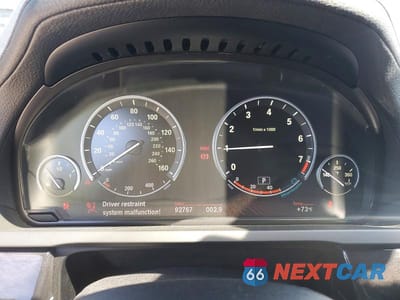 Zdjęcie 9 z 13 samochodu: 2011 BMW 740 I VIN:WBAKA4C52BC392093 - miniatura