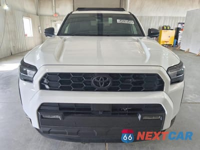 Piąte zdjęcie samochodu w środku: 2026 TOYOTA 4RUNNER TRD OFF-ROAD PREMIUM VIN:JTEVA5BR6T5097459 - miniatura