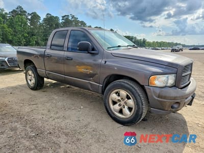 Czwarte zdjęcie samochodu z boku: 2002 DODGE RAM 1500 VIN:1D7HU18Z42J252062 - miniatura